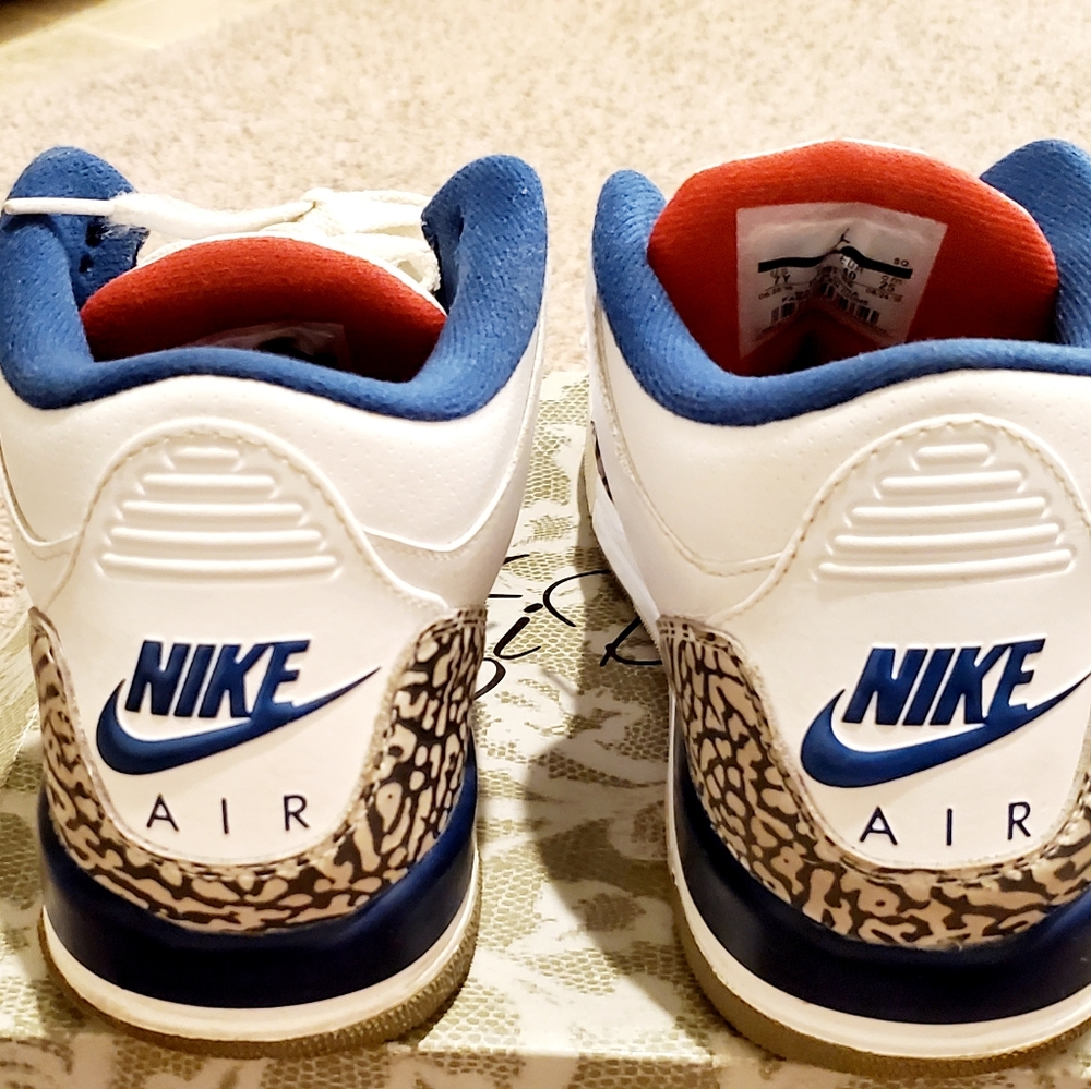 ๐EUC On Sale Til 9/23 Jordan Nike Air Retro 3 White Big Kids S-7Y - Picture 2 of 12